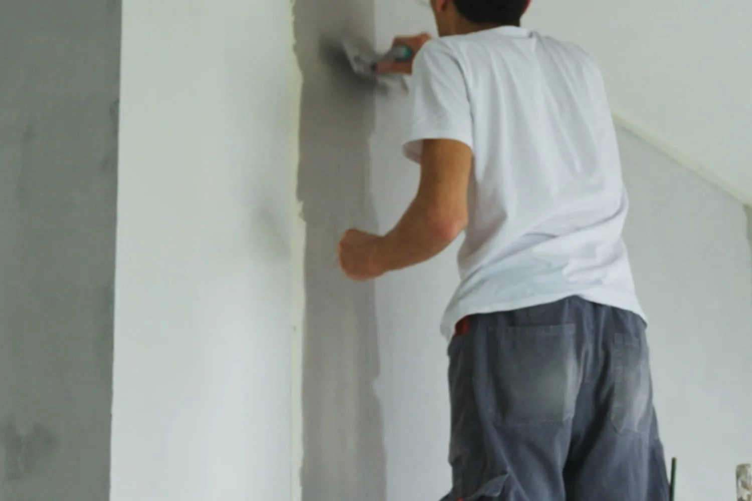 Internal vs External Plastering in Malta: Materials, Finishes and Common Problems – Shaw Contractors, Malta